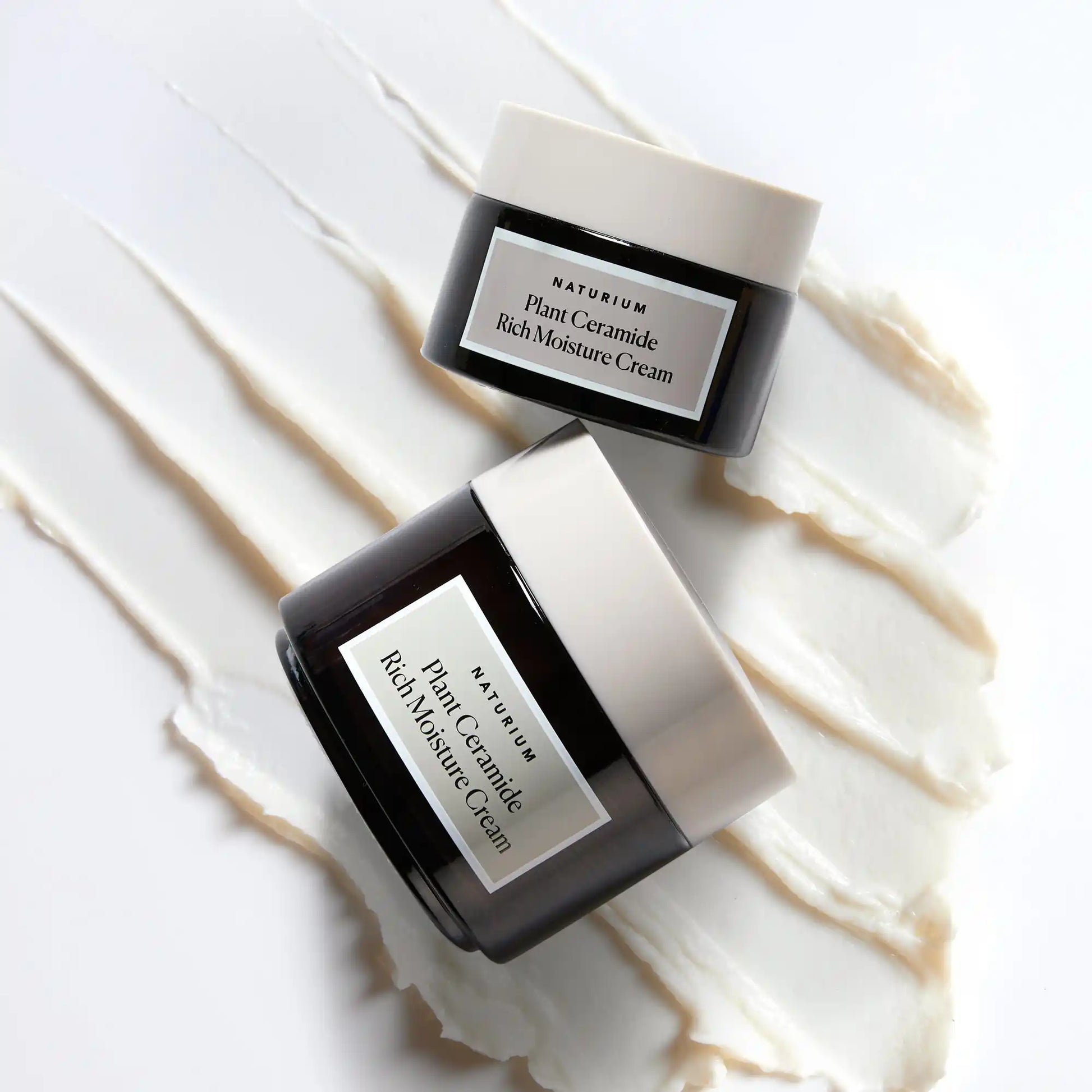 plant-ceramide-rich-moisture-cream-jumbo-z1 11_18_2021_Naturium0575-crop.webp