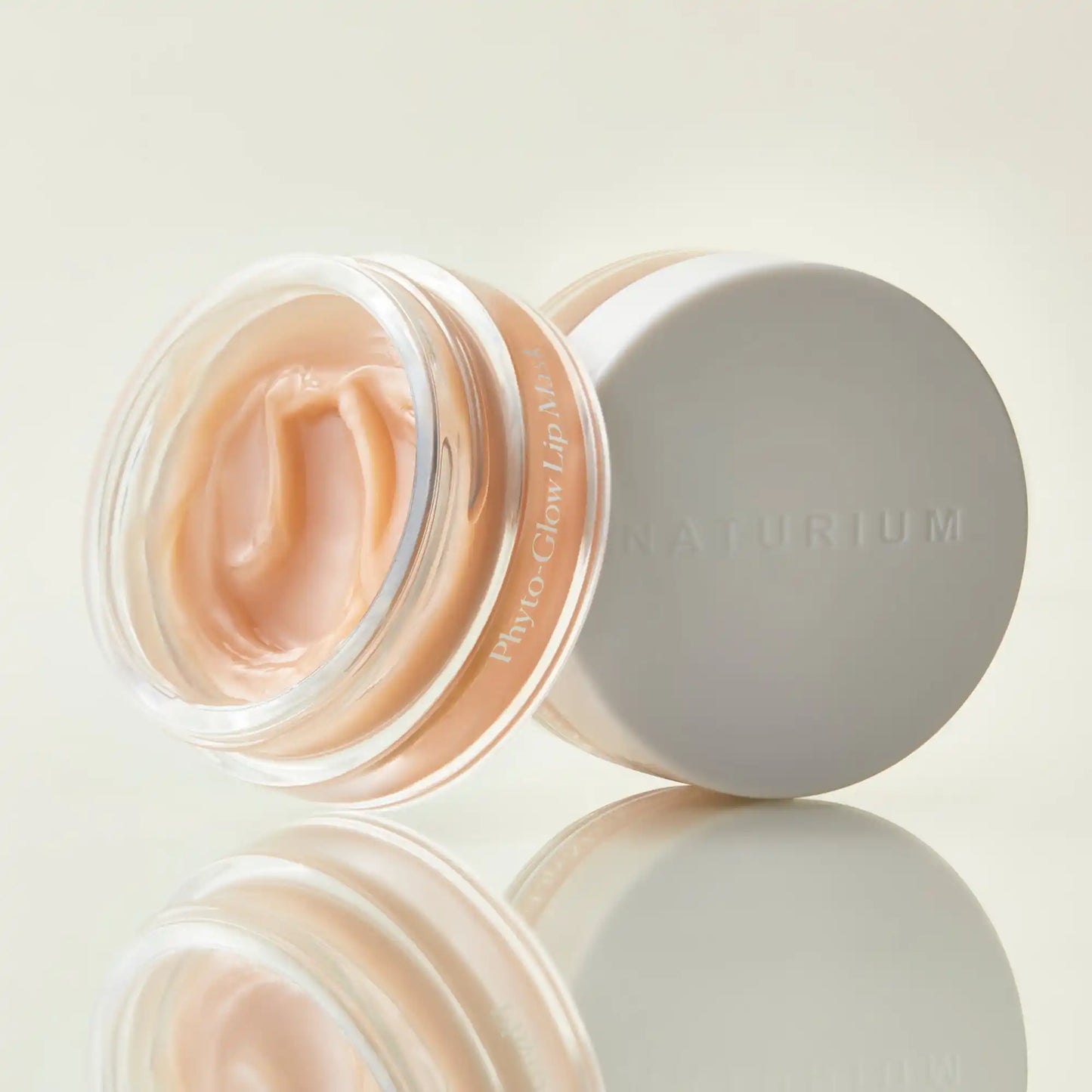 phyto-glow-lip-mask-p2 phyto-lipmask_0607-crop.webp